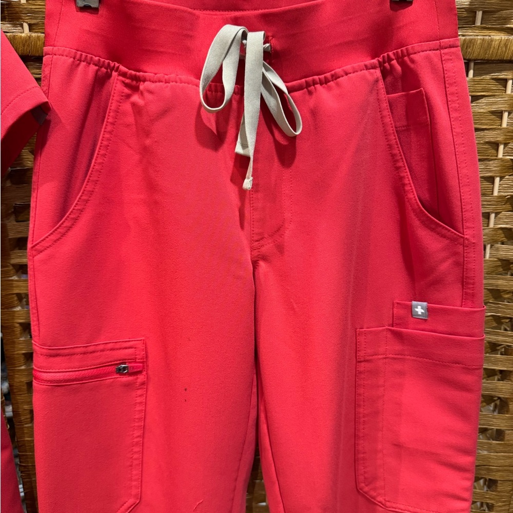 Figs Vibrant Red Technical Collection Scrub Suit,… - image 6